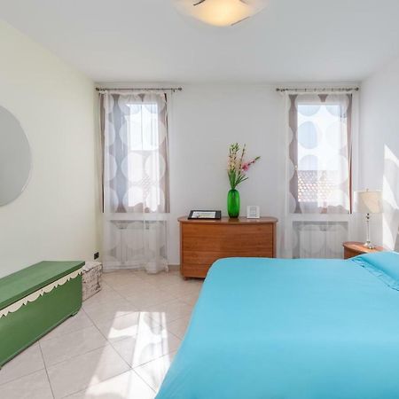 Most Convenient Apartment In Velence Kültér fotó